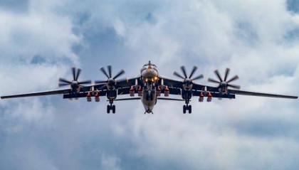 俄圖95轟炸機(jī)，出現(xiàn)在中國上空？普京很開心，能看到這一幕