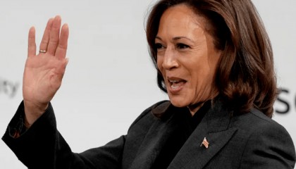 特朗普下場已定！不做總統(tǒng)就坐牢？哈里斯突然翻臉，局勢不簡單