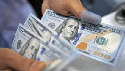 這下美國走投無路了！中國連拋443億美債，“最大輸家”現(xiàn)身