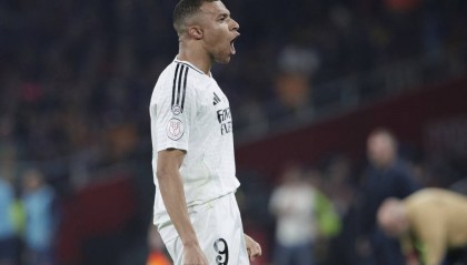 接過(guò)傳奇號(hào)碼！官方：姆巴佩改穿皇馬10號(hào)球衣