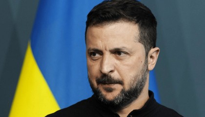 俄烏各退一步，特朗普如愿以償，和談地點選在中國？中方回應