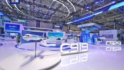 航展首日 中國商飛簽下130架飛機(jī)訂單