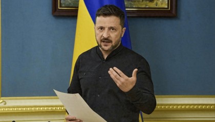 美俄結(jié)束通話不到24小時，澤連斯基就動作頻頻要開國際會議，還高調(diào)允許俄羅斯參與