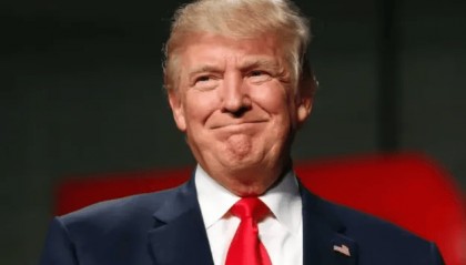 中美沒談攏？關(guān)鍵時(shí)刻，特朗普派人給美企傳話，美75歲元老再出山