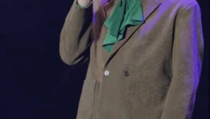 張信哲在山西大同演唱會上稱約不到景區(qū)門票，當?shù)匚穆没貞?></div>
        			<p class=