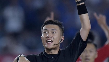 U20亞洲杯中國裁判判罰出現(xiàn)重大錯誤長期依賴VAR，不用了就不會吹了？