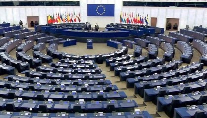 相差448票，歐議會投票通過，中國稀土出口量逐步增加，買家開始囤貨