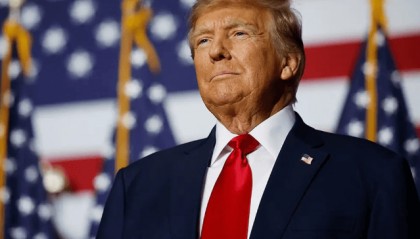 中美即將談妥了？就在談判關(guān)鍵時(shí)刻，特朗普突然下了道“命令”，先對(duì)中國退一步？