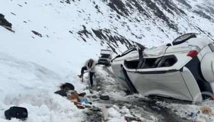 海拔4000米一越野車側(cè)翻！5人獲救，1人不幸遇難
