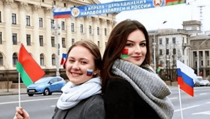 俄羅斯變了？20年來(lái)首次，不把美國(guó)當(dāng)“頭號(hào)敵人”，中國(guó)第二友好？