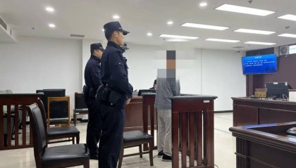 無恥！北京一對情侶租房，遭五旬房東潛入、偷窺