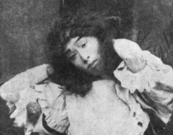 李叔同年少喜歡貓，人在東京留學(xué)，特意發(fā)電報(bào)回家：貓安否