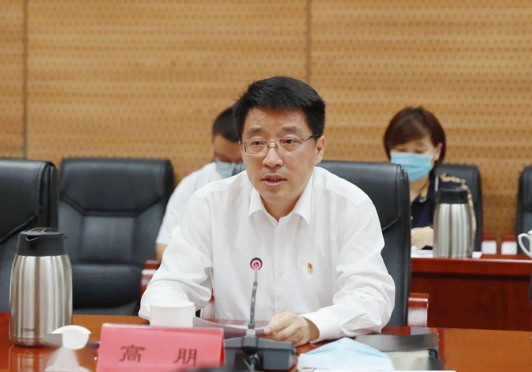 北京市原“70后”副市長(zhǎng)高朋被決定逮捕 被通報(bào)騙取學(xué)歷學(xué)位，簡(jiǎn)歷顯示為經(jīng)濟(jì)學(xué)博士