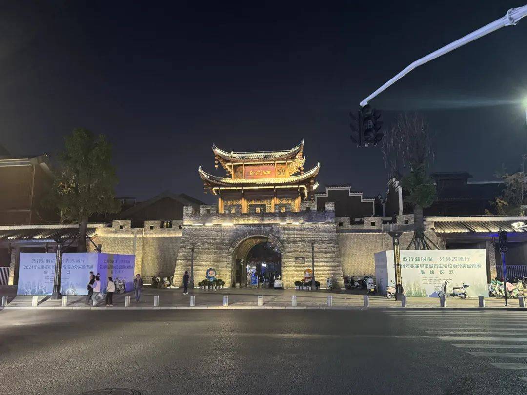 投資20億的古城變“空城”，游客中心燈都沒(méi)開(kāi)