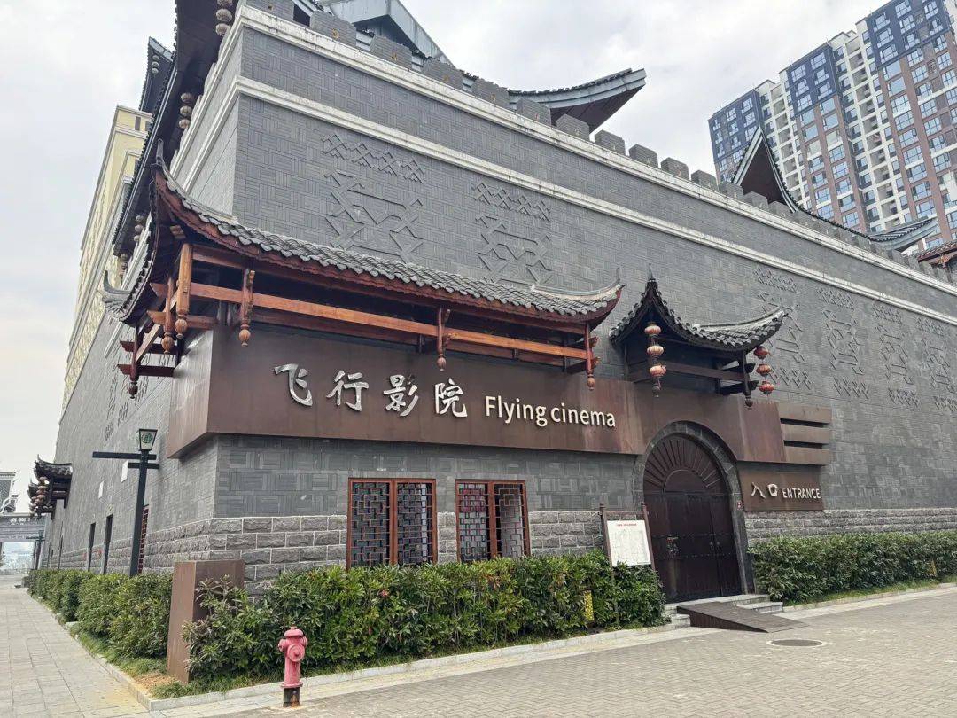 投資20億的古城變“空城”，游客中心燈都沒(méi)開(kāi)