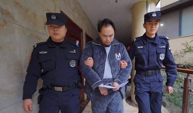 四川巴中落馬衛(wèi)生院院長(zhǎng)：我能用CT看透他人病因，卻照不透自己的貪念