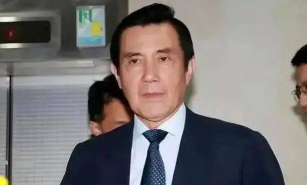 大陸學(xué)生稱“中國臺北”，遭臺大學(xué)生粗暴抗議，綠營想撤銷大陸訪團，馬英九回應(yīng)亮了