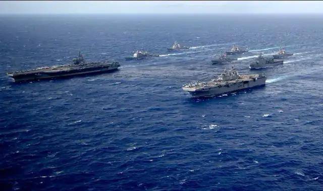 076四川艦到底余了幾萬(wàn)噸？神秘的黑色飛機(jī)又是啥？
