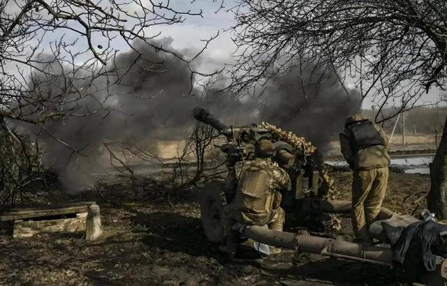 烏軍14個旅打響庫爾斯克大反攻，俄軍迅速開炸，朝軍被曝傷亡慘重