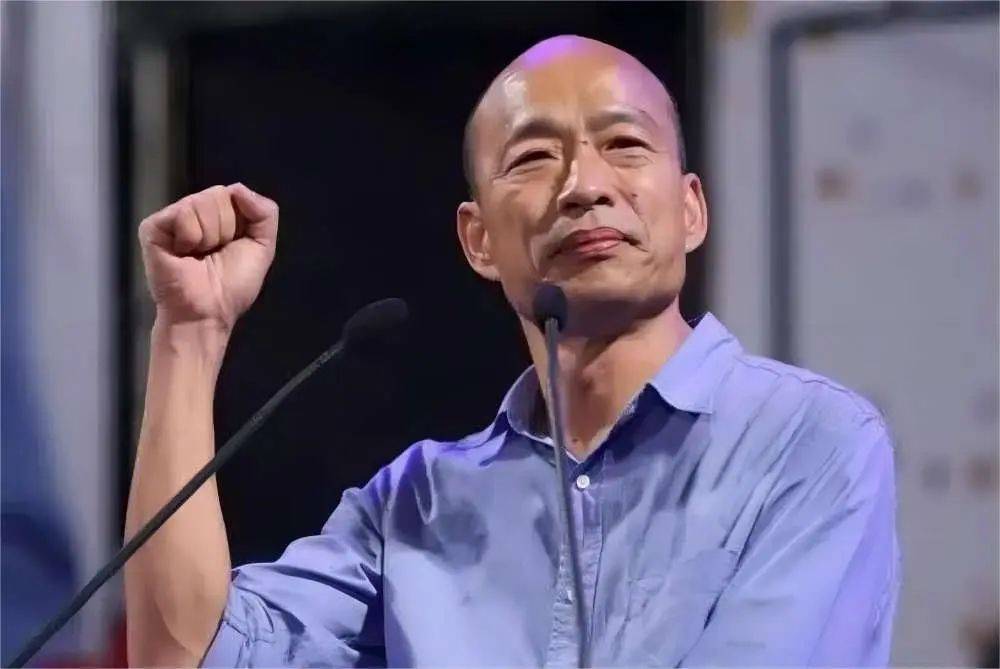 24小時內(nèi)，全島曝“入黨”潮，第二個柯文哲冒頭，臺黨團開始罷免