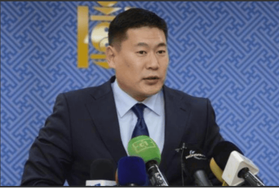 蒙古國(guó)生亂！3000人首都街頭示威，中美連發(fā)警告幕后黑手浮出水面