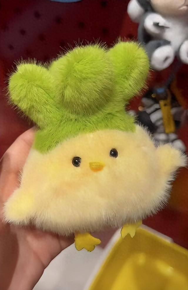 “武漢和平鳥”玩偶“蒜鳥”走紅，一天能賣1000多個