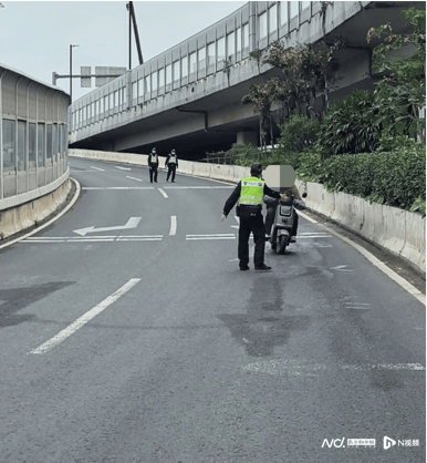 直擊廣州內環(huán)路“電雞”查處現場：有人試圖調轉車頭逃離被攔