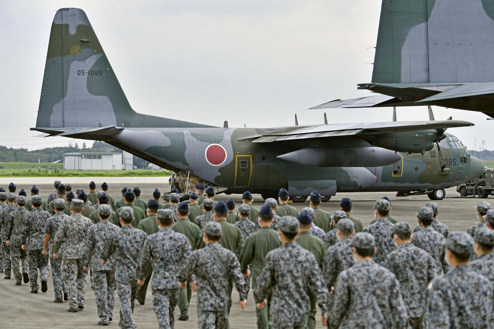 日本公布12萬(wàn)人撤僑方案，我國(guó)防部警告，逃跑線(xiàn)路被封死