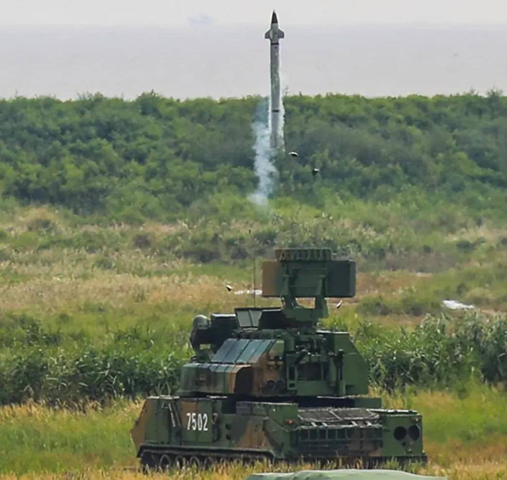 成功摧毀ATACMS！俄軍公開鎧甲-SM防空，網友：中國都沒有的東西