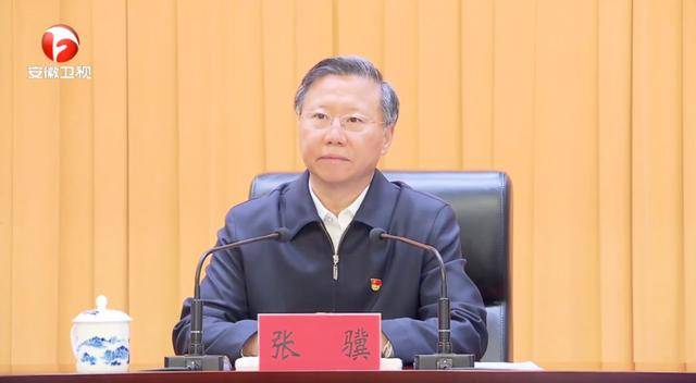 中央紀(jì)委“老將”率隊(duì)赴昆明！省委書(shū)記提要求，昆明市委書(shū)記表態(tài)