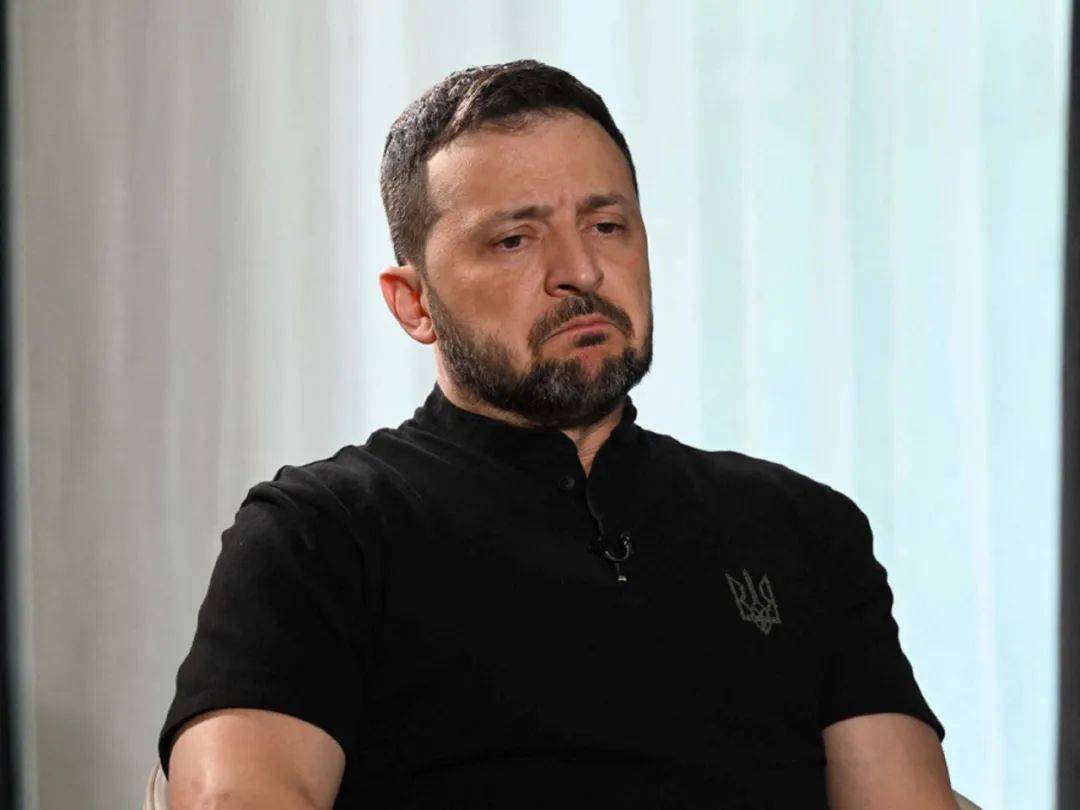 澤連斯基終于承認：烏軍死亡10萬，850萬人外逃，烏克蘭還能擠出多少動員兵？