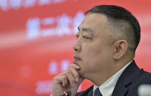 劉國梁淚灑會(huì)場，“乒乓球是融入血脈的信仰”，國際乒聯(lián)：他將繼續(xù)擔(dān)任兩項(xiàng)重要職務(wù)