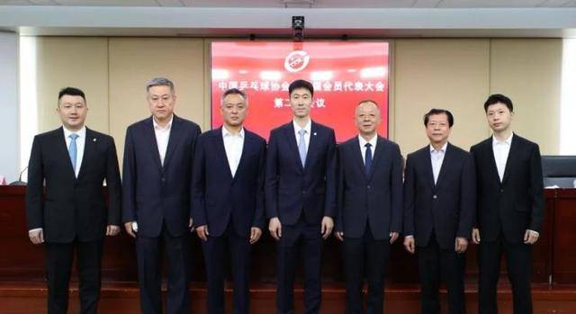 劉國梁淚灑會(huì)場，“乒乓球是融入血脈的信仰”，國際乒聯(lián)：他將繼續(xù)擔(dān)任兩項(xiàng)重要職務(wù)