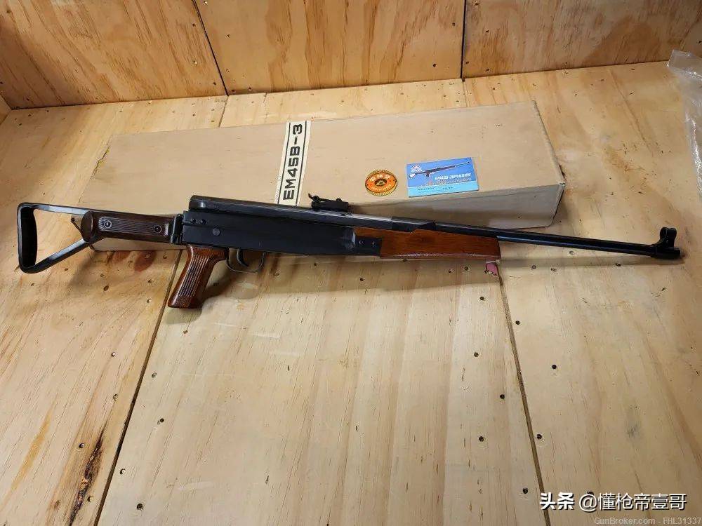 俄軍繳獲中國(guó)81版氣槍？還有百年湯姆遜沖鋒槍、莫辛納甘