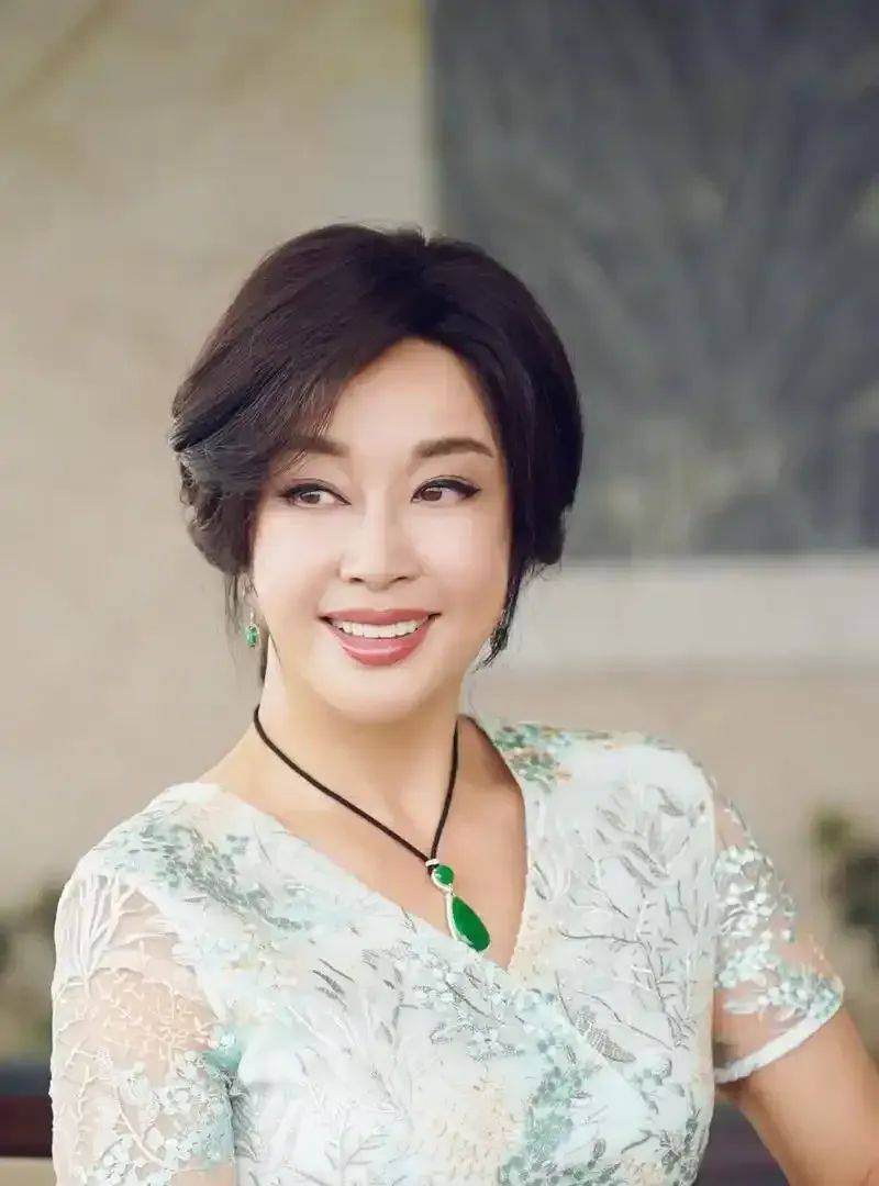 劉曉慶又曝偷稅漏稅，舉報人：上海市稅務(wù)局已受理案件
