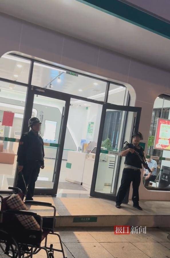 家屬稱重病婦女被要求“本人到銀行”才能取款，辦理業(yè)務過程中人突然去世，株洲多方回應