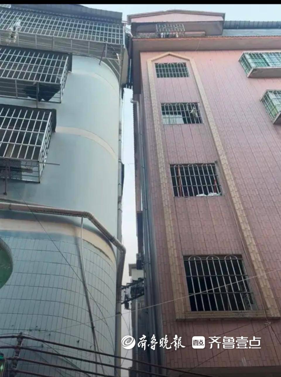 廣州震后出現(xiàn)樓體傾斜，與旁邊樓貼在一起，居委會(huì)：正在安全檢測(cè)