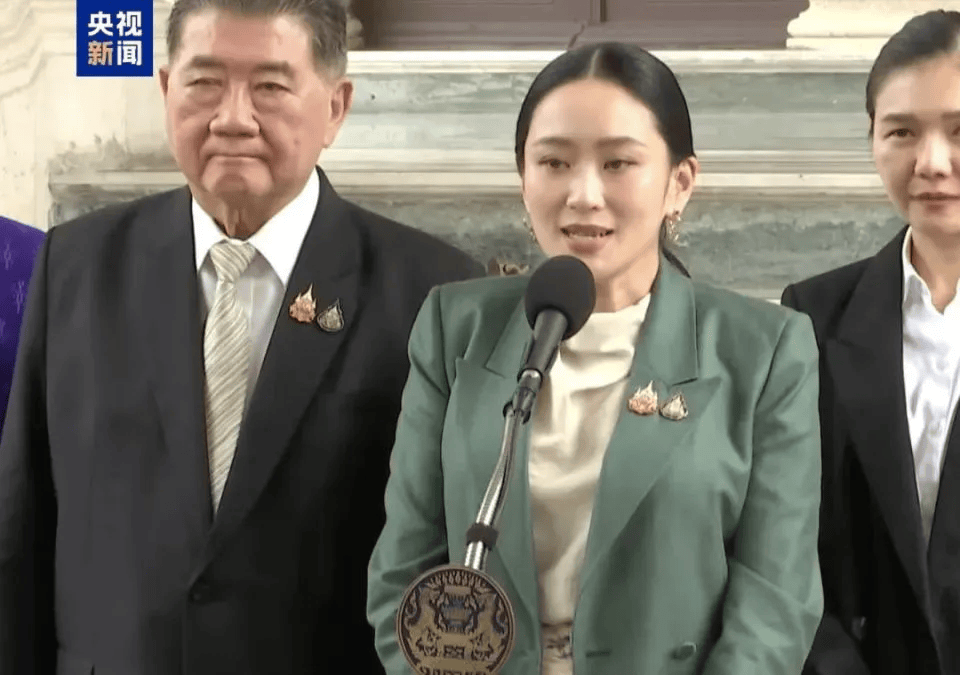 泰國(guó)三天兩換總理，準(zhǔn)備迎回佩通坦？