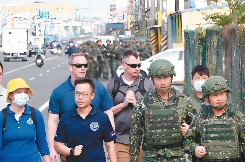 美國專家建議撤走在臺教官團，“臺獨分子”跪地挽留人格喪盡
