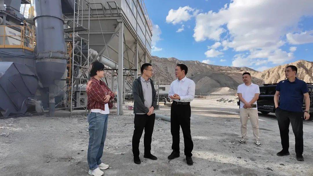 浙江省蘭溪市市委書記戴翀一行在阿克塞縣考察