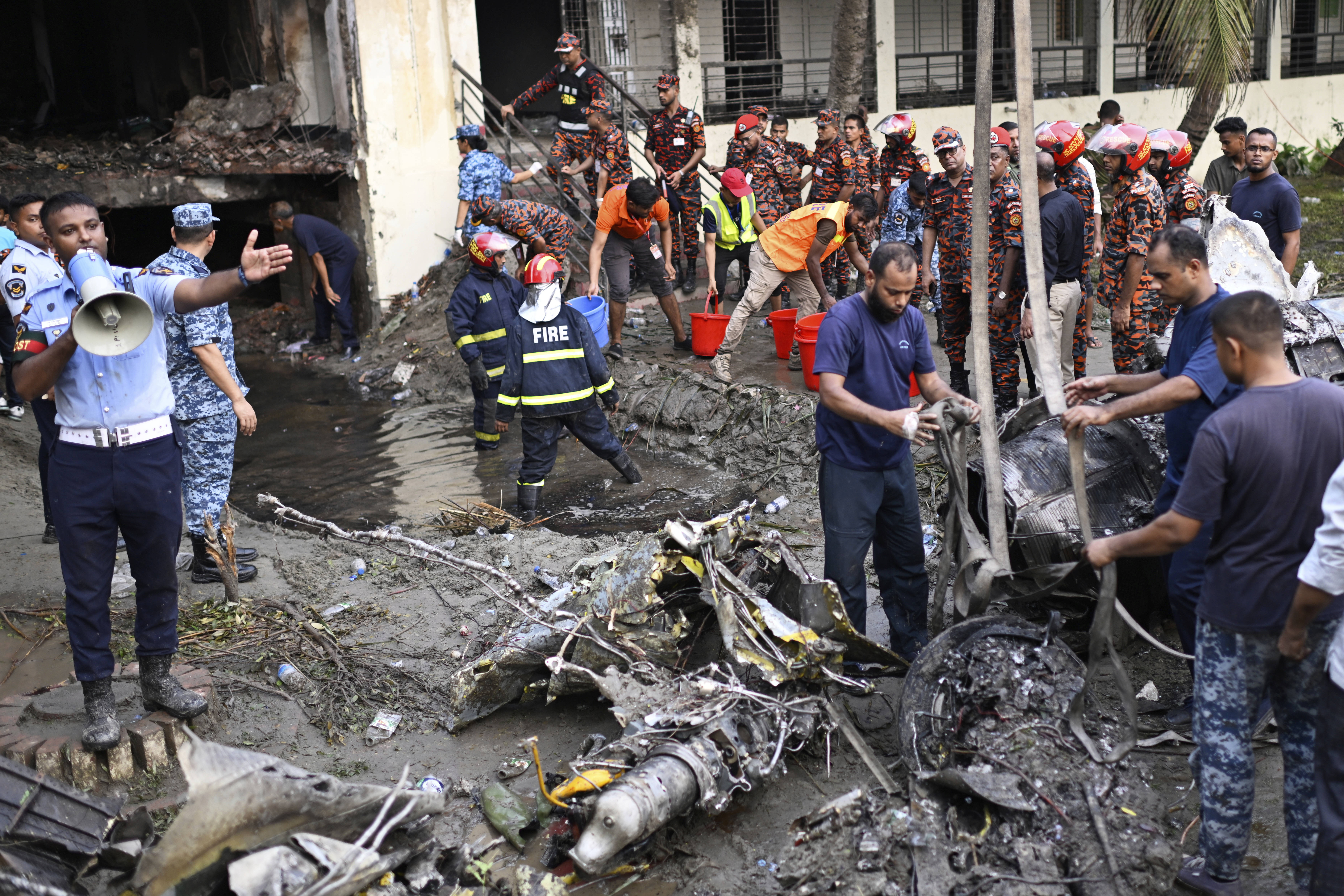 孟加拉國空軍教練機(jī)墜毀事故死亡人數(shù)升至27人