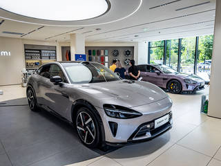 近百輛小米YU7流入二手車市場，百公里準(zhǔn)新車加價(jià)1萬起