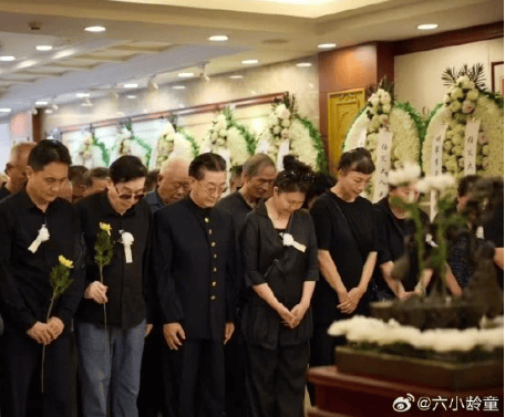 演員六小齡童、閆妮發(fā)文悼念！“他是我們的偶像”