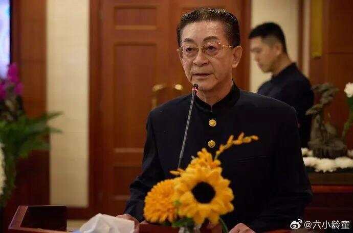 演員六小齡童、閆妮發(fā)文悼念！“他是我們的偶像”