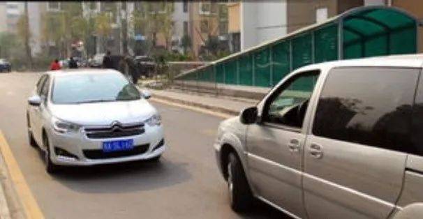 “剛走出去不到一分鐘就出事”，一家五口1死4傷！家屬最新發(fā)聲