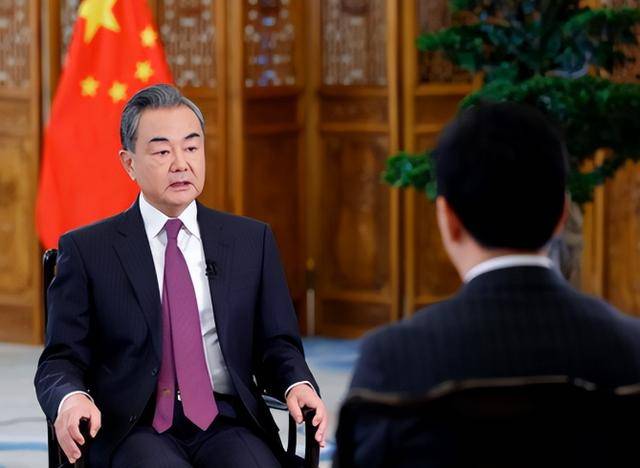 9.3大閱兵前，德外長(zhǎng)跑到日本，逼中方連退3步，毛寧8字給其定性