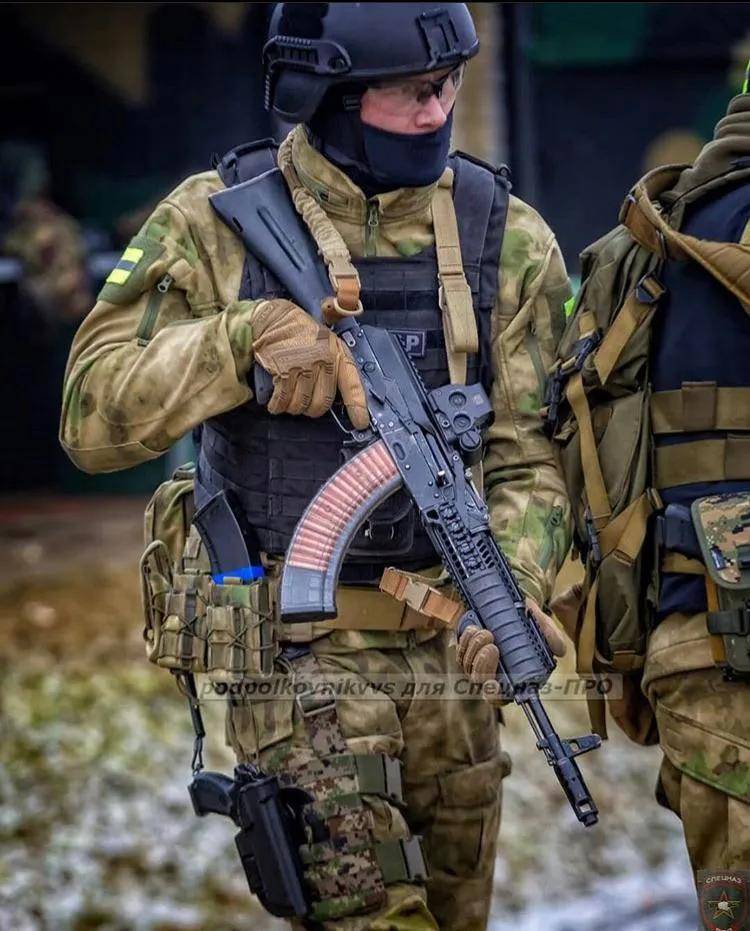 解放軍海軍裝備俄制AKS-74U，為啥不用國產(chǎn)步槍？