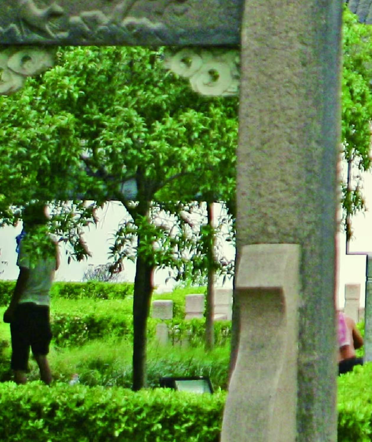 無(wú)錫地鐵回應(yīng)車(chē)內(nèi)宣傳圖含“不雅畫(huà)面”：男子手上拿著水瓶并非小便，為避免誤會(huì)將更換