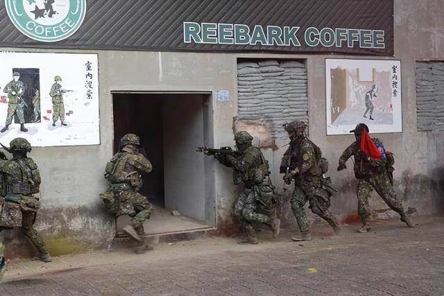 導(dǎo)彈塞進(jìn)民用車，打解放軍個措手不及？臺退將的預(yù)測，要成現(xiàn)實(shí)了