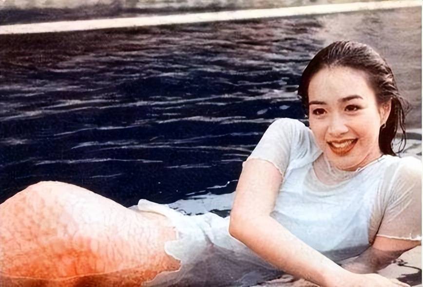 考古|張倫碩稱張維伊像以前的自己 ，曾娶大11歲鐘麗緹被嘲，如今成為重組家庭中教科書般的男人？
